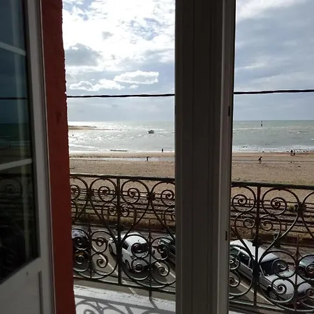 Grand Face à La Appartement *